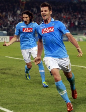 與球迷的高 與球迷的高